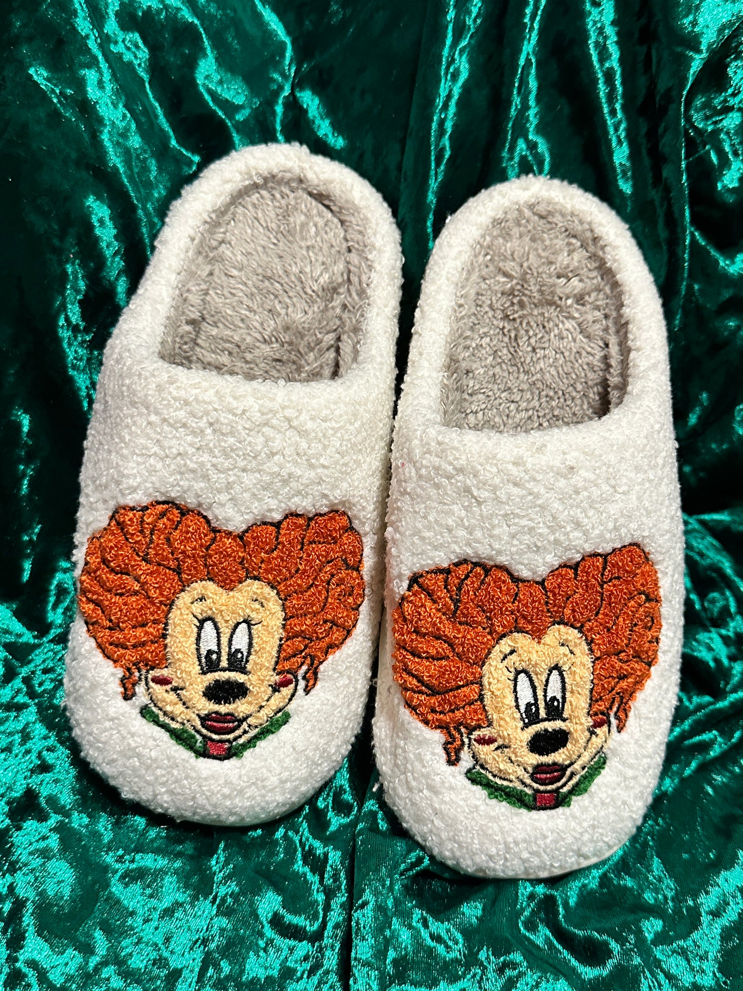 Minnie Sanderson Slippers (RTS)